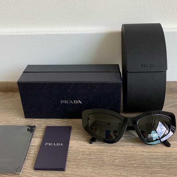 Prada Black Frame Cat Eye Sunglasses 100% UV 😎 - Picture 6 of 10